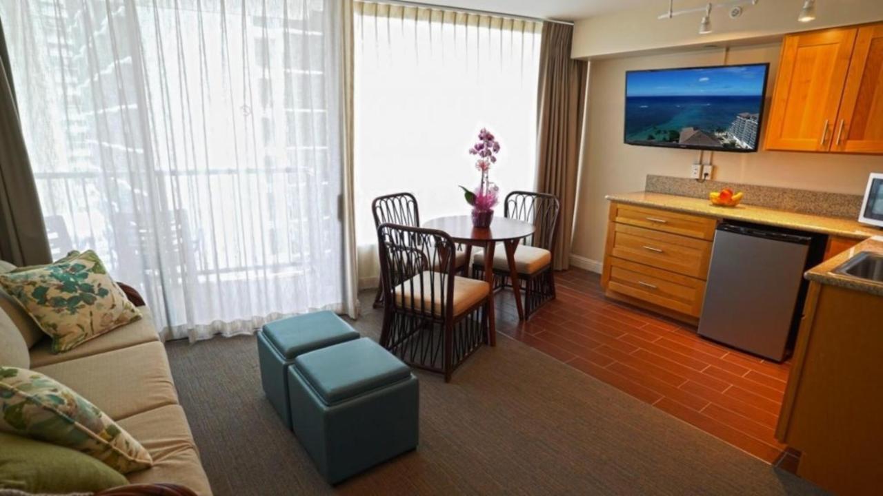 Private Condos In Waikiki, Private Car Rental Included, Beach Gear And Camping Gear Honolulu Eksteriør bilde